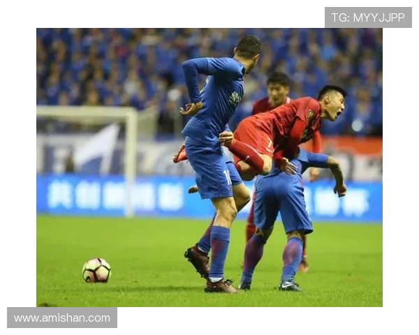 上海上港与申花的激烈对决谁将胜出期待精彩瞬间再度上演