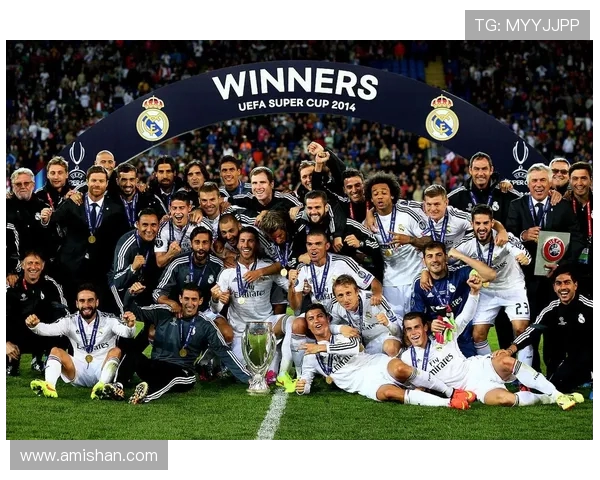 曼联与皇马首发阵容对比解析谁能在巅峰对决中胜出 曼联与皇马首发阵容对比解析谁能在巅峰对决中胜出