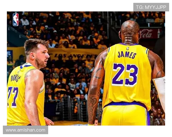 湖人与勇士历史交锋比分回顾及精彩瞬间分析 湖人与勇士历史交锋比分回顾及精彩瞬间分析