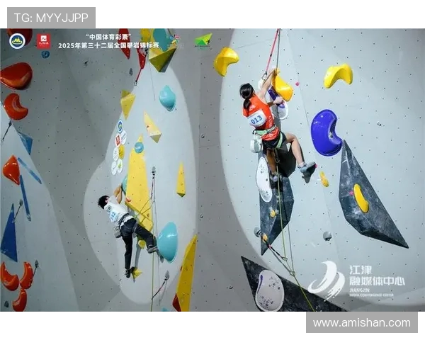 全国街舞大赛点评重庆攀岩队展现灵活性与创意的完美结合 全国街舞大赛点评重庆攀岩队展现灵活性与创意的完美结合